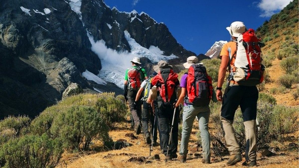 Bộ đồ phượt và trang bị trekking cần thiết cho chuyến đi